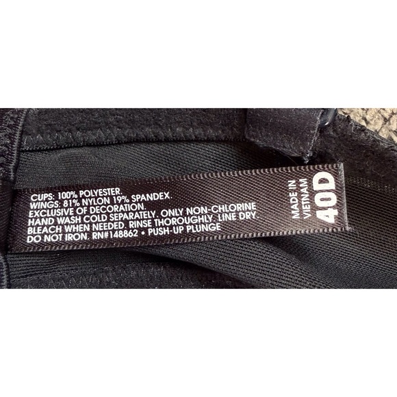 Torrid Mesh Heart and Cherry Push Up Plunge Bra Size 40D - Picture 5 of 5